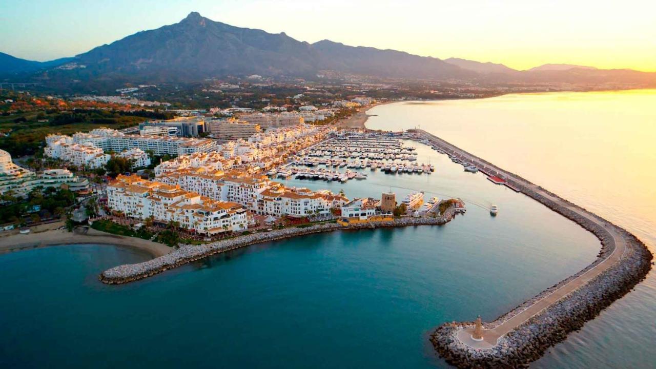 Bahia De By Ghr Lägenhet Marbella
